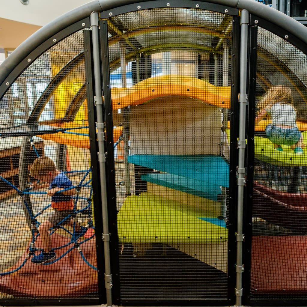 atom play structure