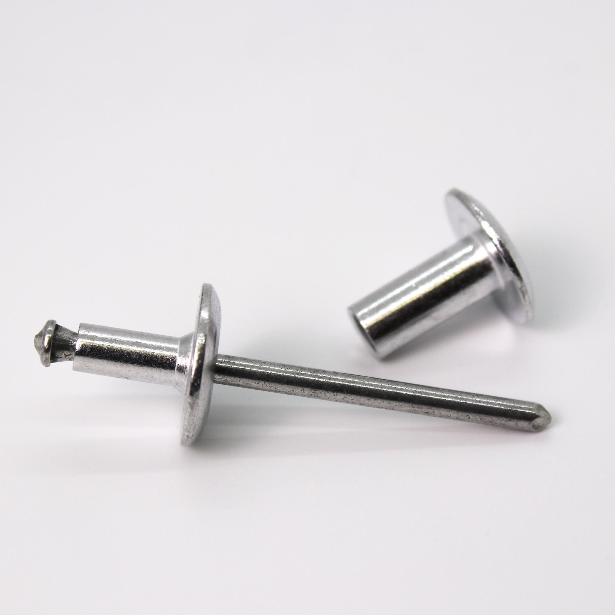 Aluminum two-piece cherry mate rivet